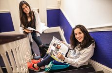 Schülersprachreise Bath im Schulflur